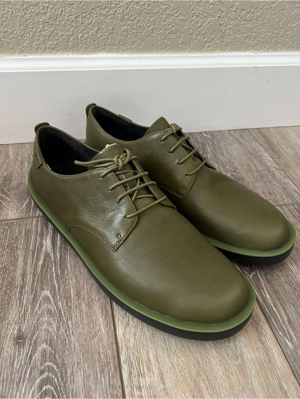 Camper Olive Green Leather Lace-Up Oxfords